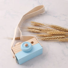 Wooden Montessori Camera Toy Pendant